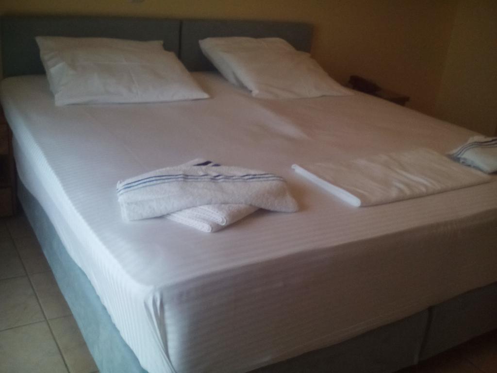 Aparthotel G. Kiapekou Loutra Edipsou  Zewnętrze zdjęcie