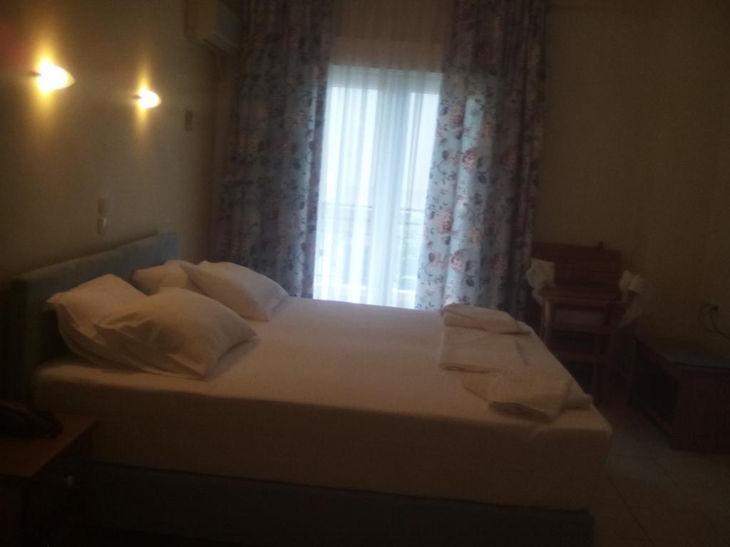 Aparthotel G. Kiapekou Loutra Edipsou  Zewnętrze zdjęcie