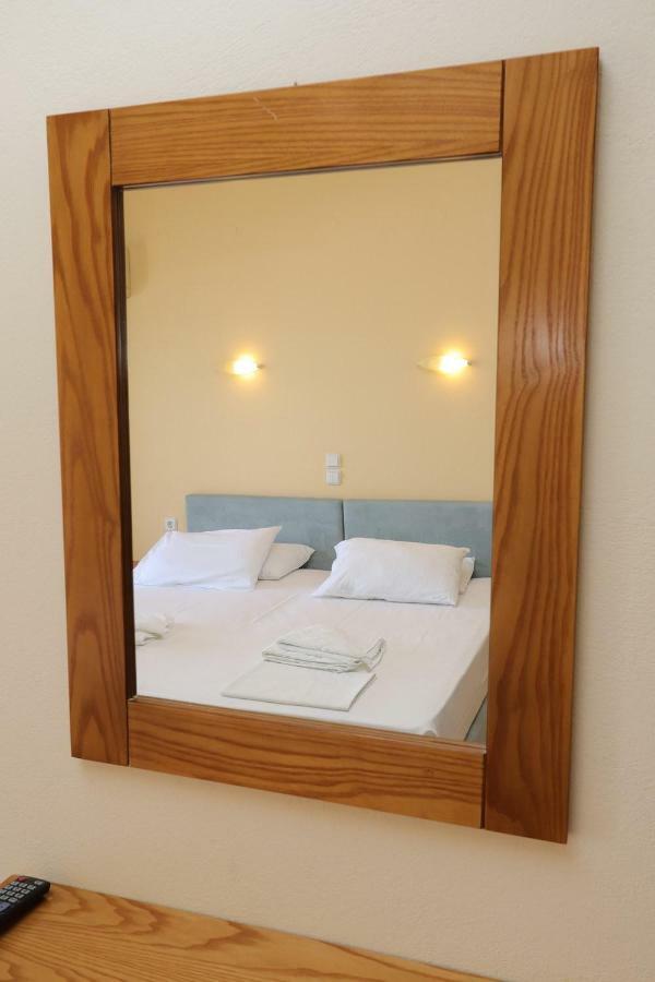 Aparthotel G. Kiapekou Loutra Edipsou  Zewnętrze zdjęcie