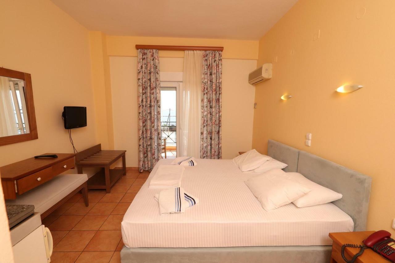 Aparthotel G. Kiapekou Loutra Edipsou  Zewnętrze zdjęcie