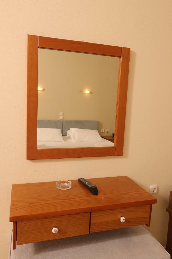 Aparthotel G. Kiapekou Loutra Edipsou  Zewnętrze zdjęcie